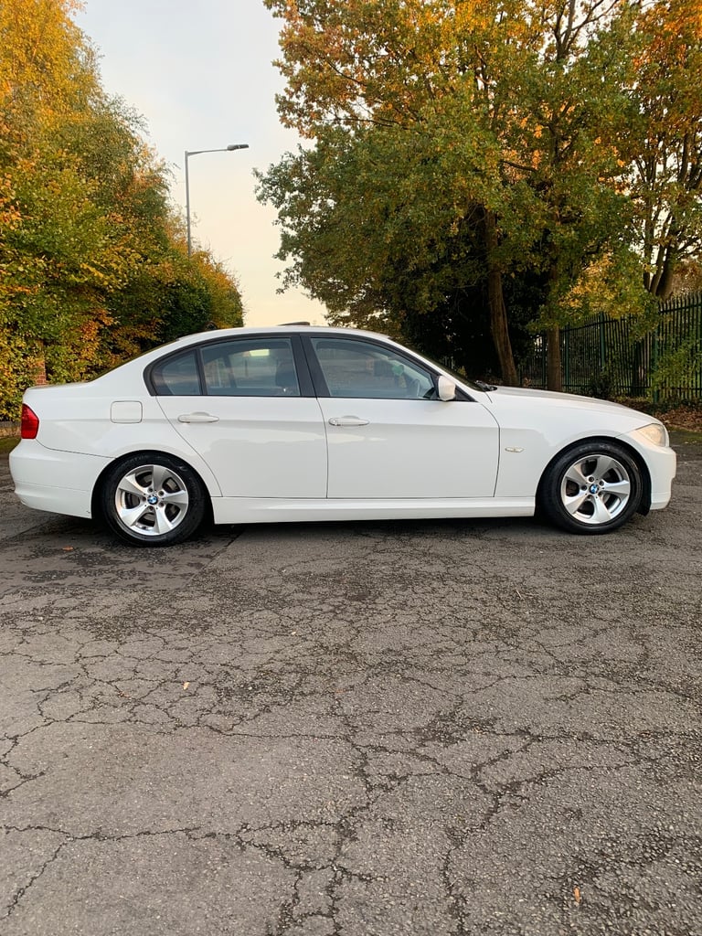 BMW, 3 SERIES, Saloon, 2011, Manual, 1995 (cc), 4 doors