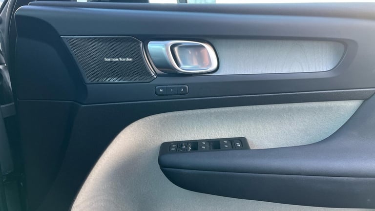 2024 Volvo XC40 Ultra B3 Mild hybrid ESTATE Petrol/Electric Hybrid Automatic