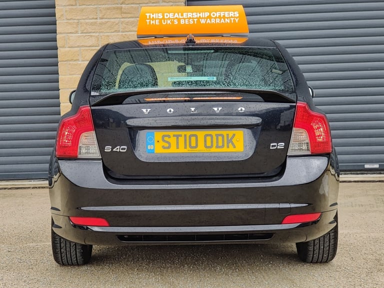 VOLVO S40; 1.6 DIESEL; 115BHP; R DESIGN D2; 4 DR; MANUAL; BLACK; 62 MPG; £35 TAX