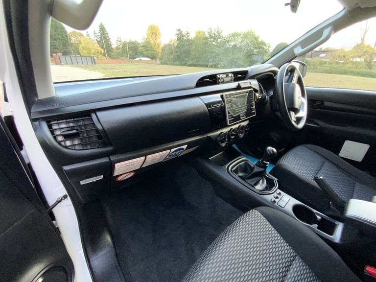 2019 Toyota Hilux 2.4 D-4D Active Pickup Double Cab 4dr Diesel Manual 4WD Euro 6 (3.5t) (150  PIC...