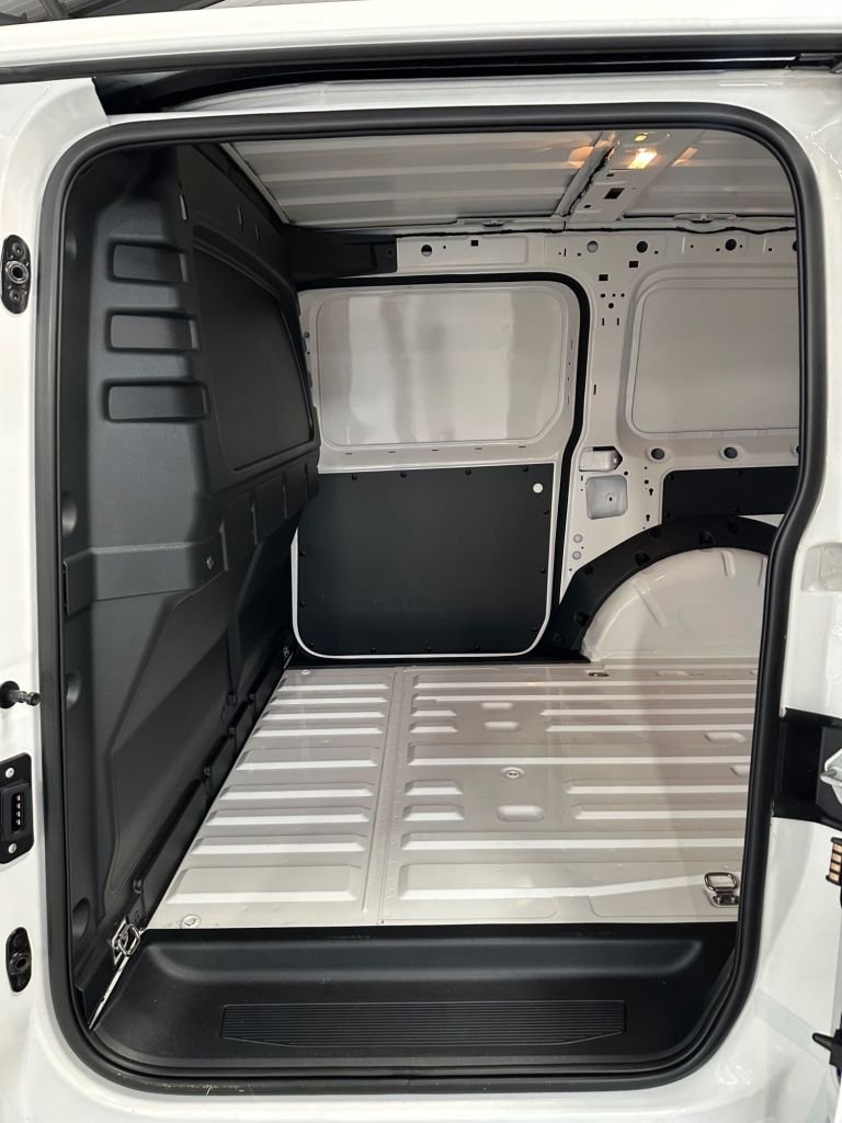 2024 74 VOLKSWAGEN CADDY MAXI 2.0 TDI C20 COMMERCE PANEL VAN 6DR DIESEL MANUAL L