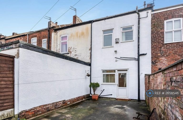 2 bedroom house in Pendlebury Road, Swinton, Manchester, M27 (2 bed) (#2658546)