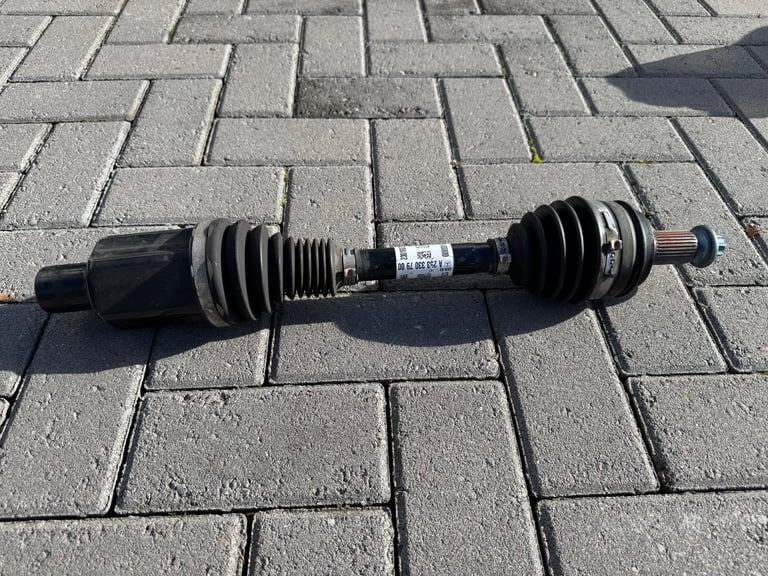 Genuine Mercedes GLC X253 Near Side Front Passenger Side Driveshaft