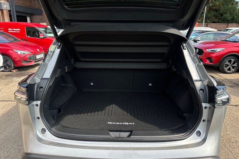 2025 Nissan Qashqai 1.5 E-Power Tekna [Bose] 5dr Auto Hatchback Hybrid Automatic