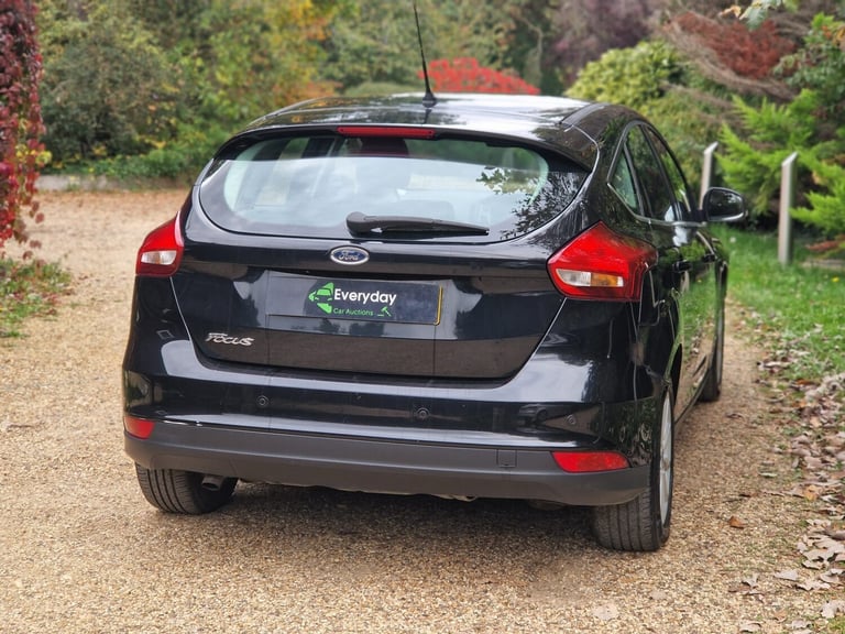 2015 Ford Focus 1.6 TDCi 115 Titanium 5dr HATCHBACK Diesel Manual - Image 18