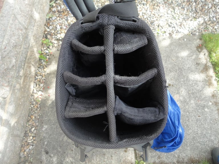 Golf bags, taylormade, mizuno, and ping £75 each