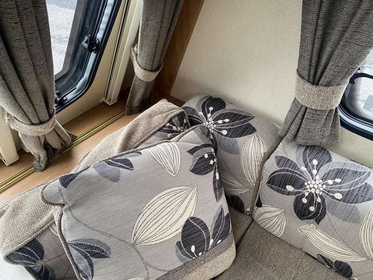 2012 SWIFT CHALLENGER SPORT 524 TOURING CARAVAN