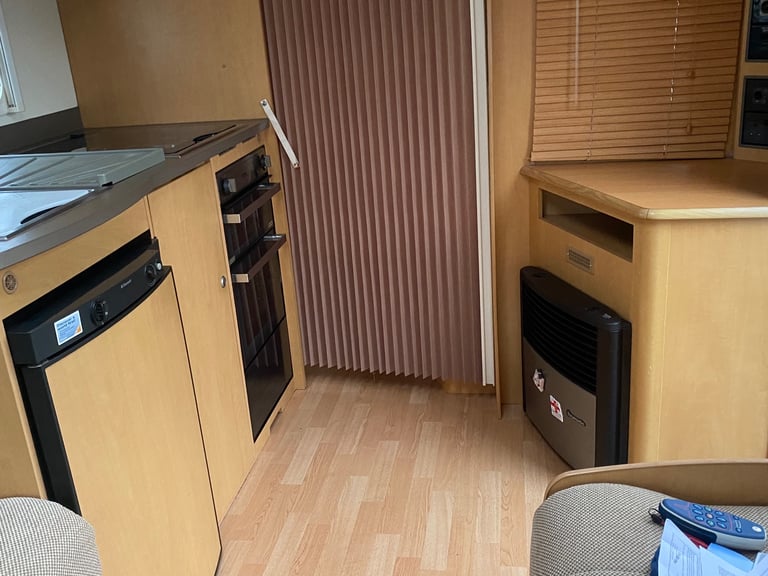 Baileys Pegasus 534 4 berth 2011 fixed bed end bathroom motor mover nice van 