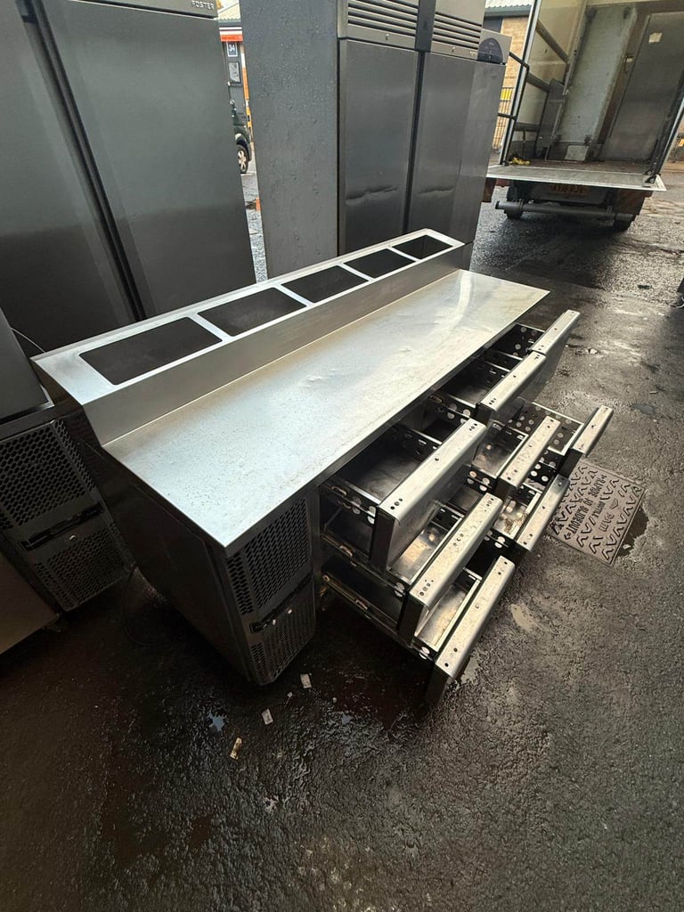 Stainless Steel Refrigerated Counter with Drawers – Professional Catering Equipment