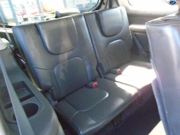 NISSAN PATHFINDER 2.5 dCi Tekna Black Manual Diesel 2011
