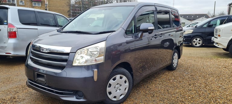 TOYOTA NOAH WELCAB WITH DISABILITY / DISABLED ACCESS SEAT