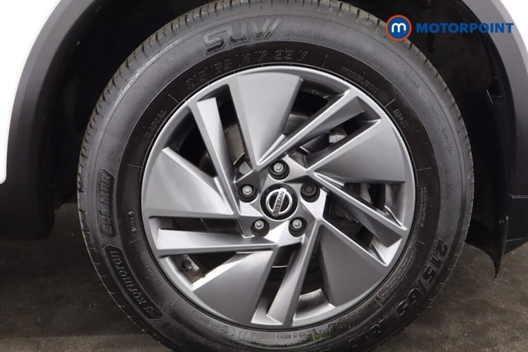 2022 Nissan Qashqai 1.3 DiG-T MH Acenta Premium 5dr SUV Petrol Manual