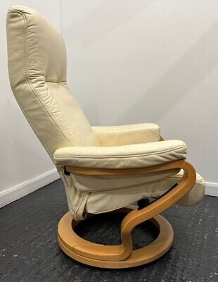Himolla ZeroStress Leather Recliner Chair with Matching Footstool 2602249