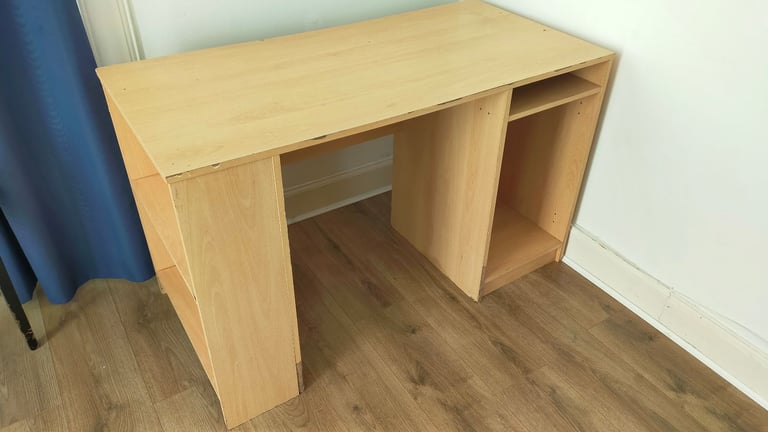 image for Free desk for pickup
