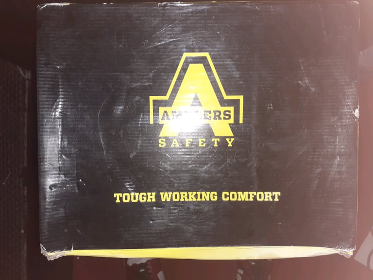AMBLER SAFETY BOOTS 13 NEW BOXED 