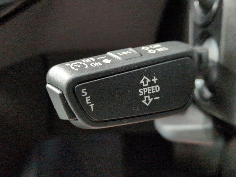 2021 Toyota RAV4 2.5 VVT-i Hybrid Black Edition 5dr CVT 2WD ESTATE PETROL/ELECTRIC Automatic