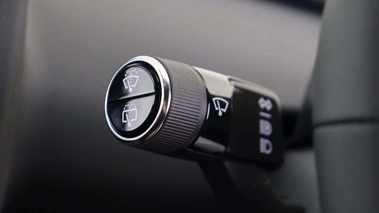 2025 Volvo EX30 Twin Performance Plus (Harman Kardon Sound, Apple CarPlay, BLIS) ESTATE Electric ...