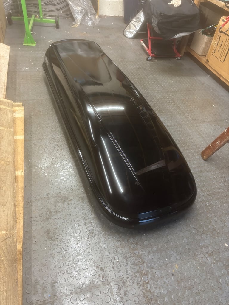 Thule ocean 600 roof box, bars with feet to fit BMW 3 series & 5 series plus 4 x bike rack