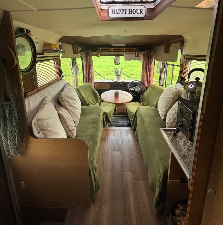 Dodge 50 motorhome, automatic, perkins 4-cylinder 4.0l engine