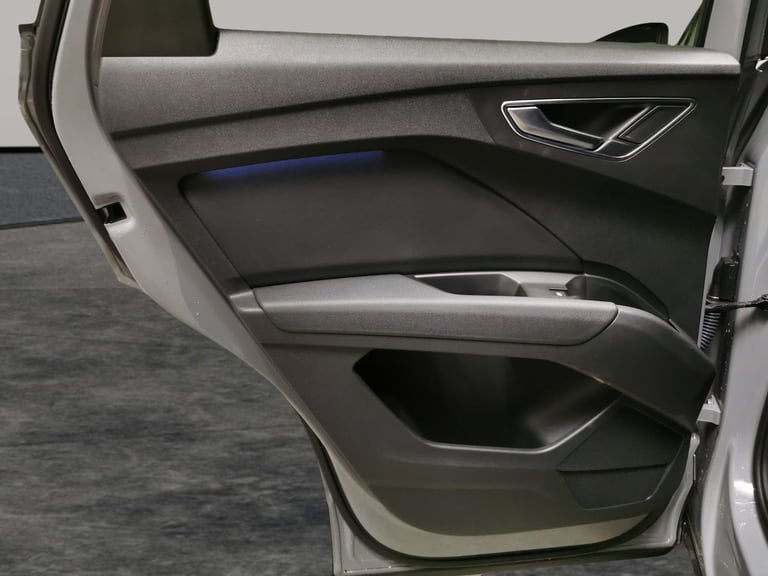 2021 Audi Q4 e-tron 40 S line SUV 5dr Electric Auto 82kWh (204 ps) - BLUETOOTH - CRUISE - SPEED S...