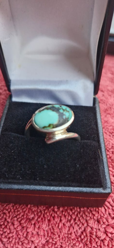 Silver and turquoise crossover ring