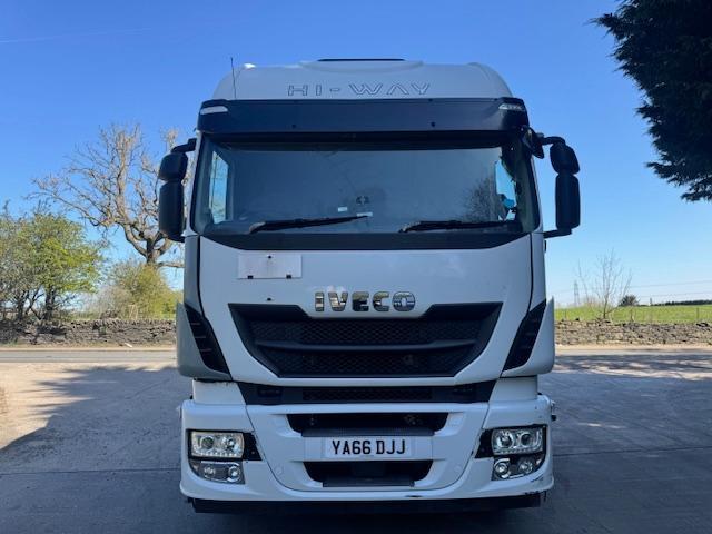 2017 Iveco Stralis 460 Euro 6 6x2 HI-WAY tractor unit air con 