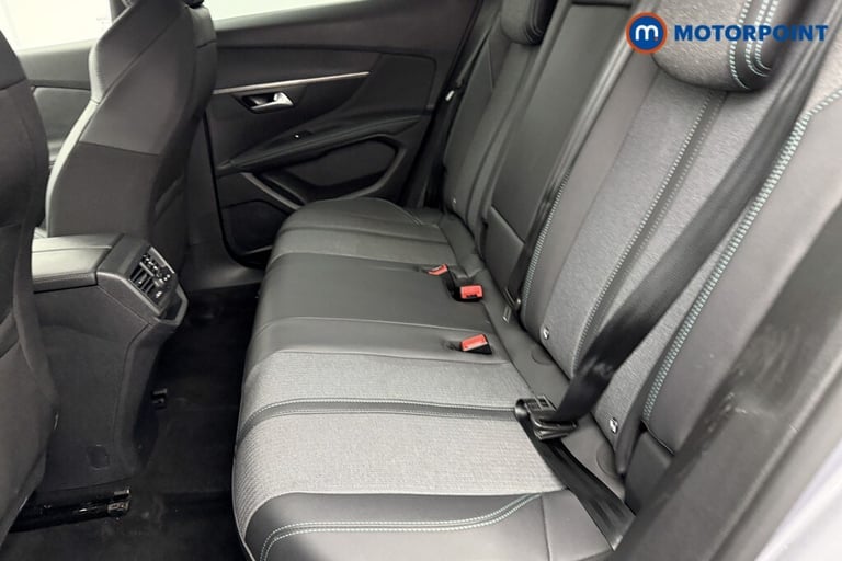 2024 Peugeot 3008 1.2 Hybrid 136 Allure 5dr e-DSC6 SUV Petrol Automatic