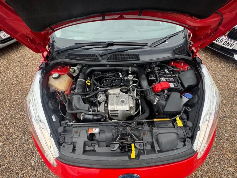 2015 Ford Fiesta 1.0 EcoBoost 140 Zetec S Red 3dr HATCHBACK PETROL Manual