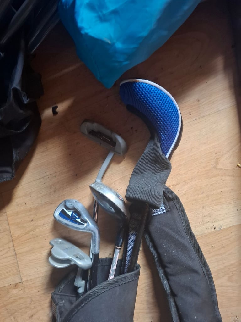 Junior golf clubs