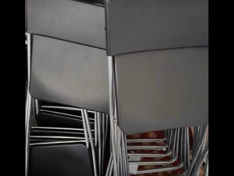 Tables and chairs for hire ( rent )
