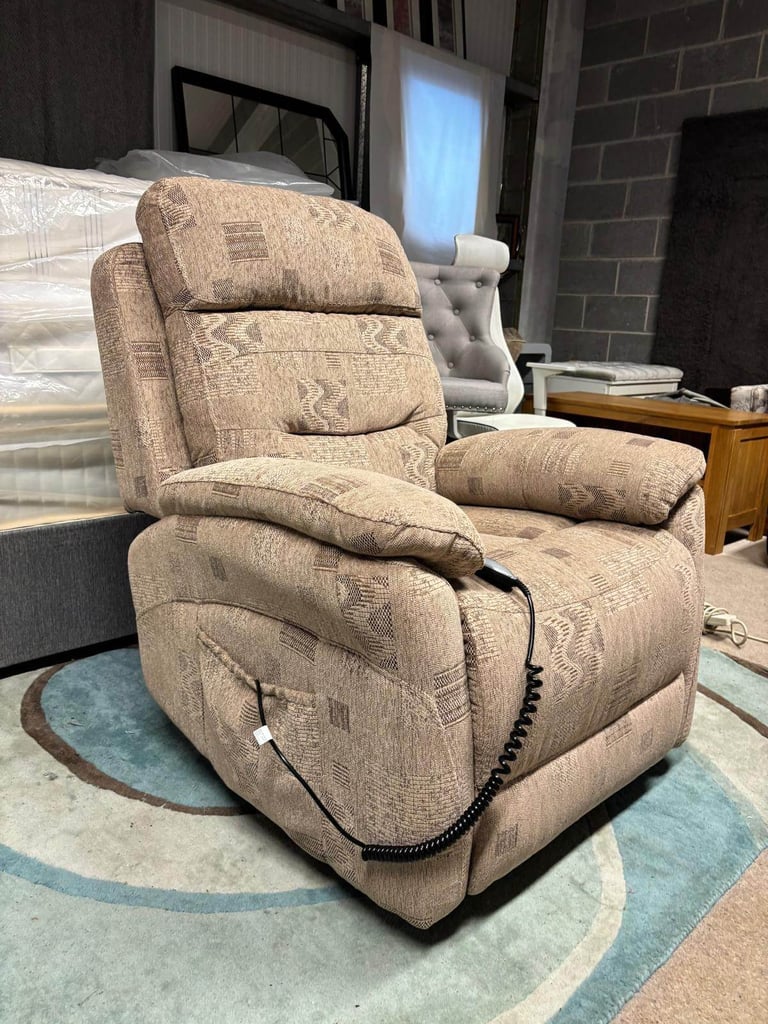 ELECTRIC RISE and RECLINER BEIGE FABRIC CHAIR excellent condition 