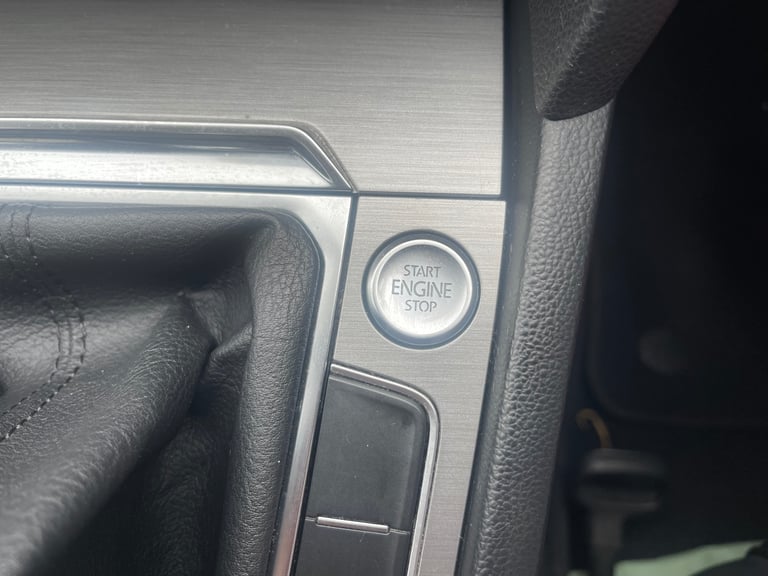 Volkswagen, PASSAT, Saloon, 2018, Manual, 1598 (cc), 4 doors