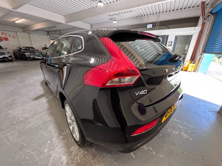 2016 16 VOLVO V40 2.0 D2 SE LUX HATCHBACK 5DR DIESEL MANUAL EURO 6 (S/S) (120 PS