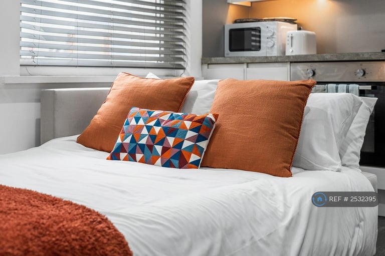 1 bedroom flat in Windsor Court, Brighton, BN1 (1 bed) (#2532395)