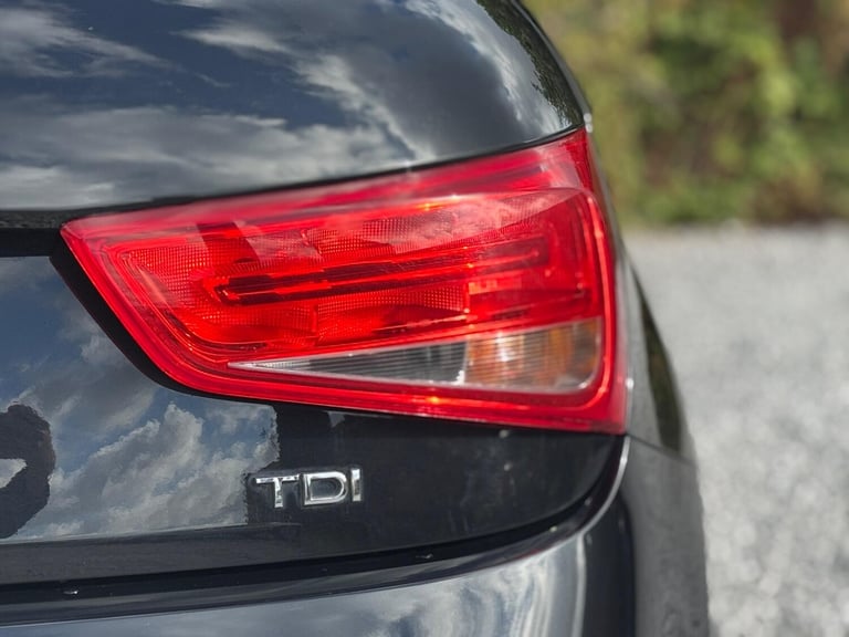 2011 Audi A1 1.6 TDI S line Euro 5 (s/s) 3dr HATCHBACK Diesel Manual