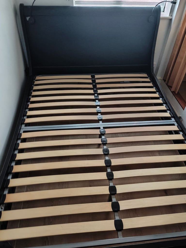 image for King Sized Sleigh bed with Low Footboard