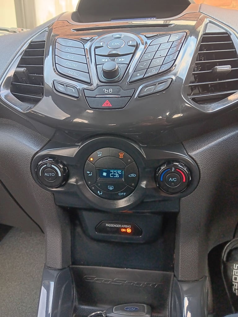 Ford ECOSPORT Titanium 1.5tdci Hpi Clear SUV Fsh