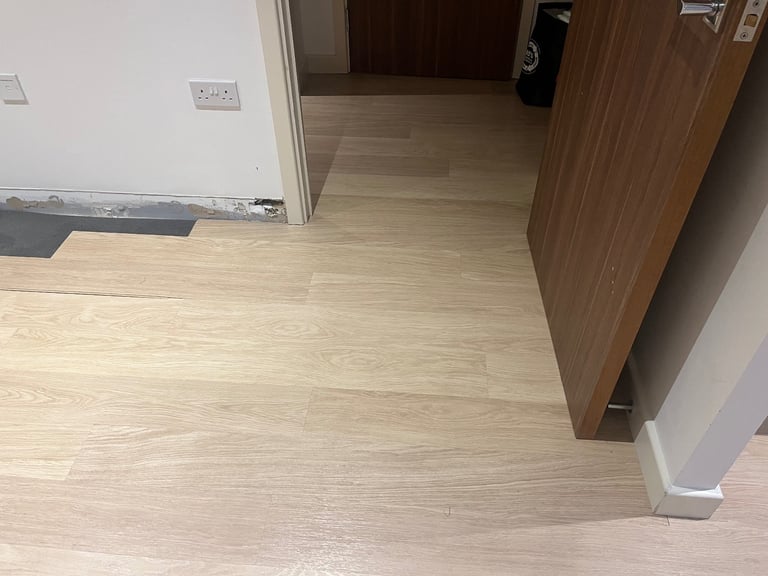 Light Oak Laminate Flooring - Your Offer!