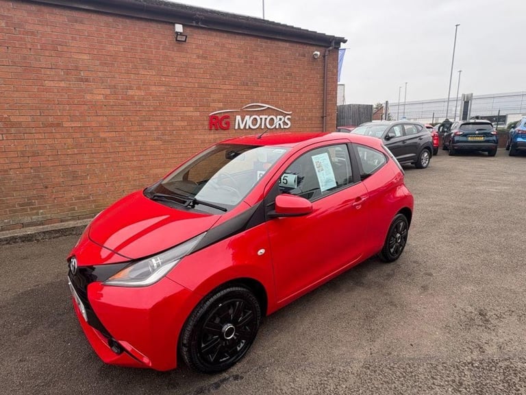 Toyota Aygo 1.0 VVT-i X-Play Red 3dr Hatch Petrol