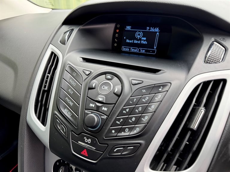 2013 Ford Focus 1.0T EcoBoost Zetec S Hatchback 5dr Petrol Manual Euro 5 (s/s) (125 ps) Hatchback...