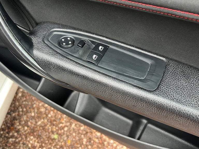 BMW 1 SERIES 2.0 120d Sport 3 door 2014