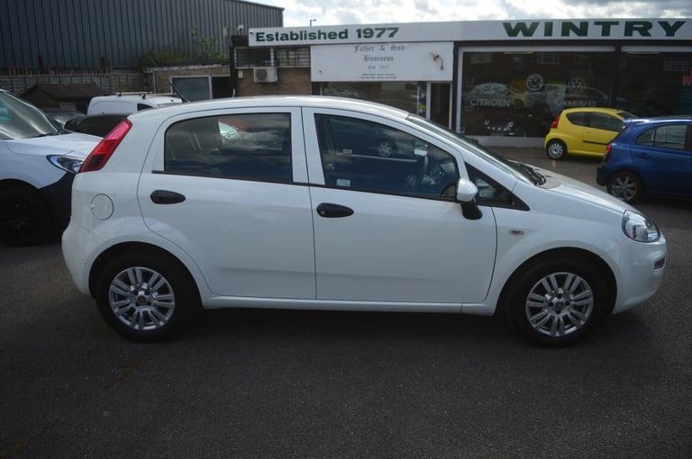 2018 Fiat Punto POP PLUS 5-Door Petrol