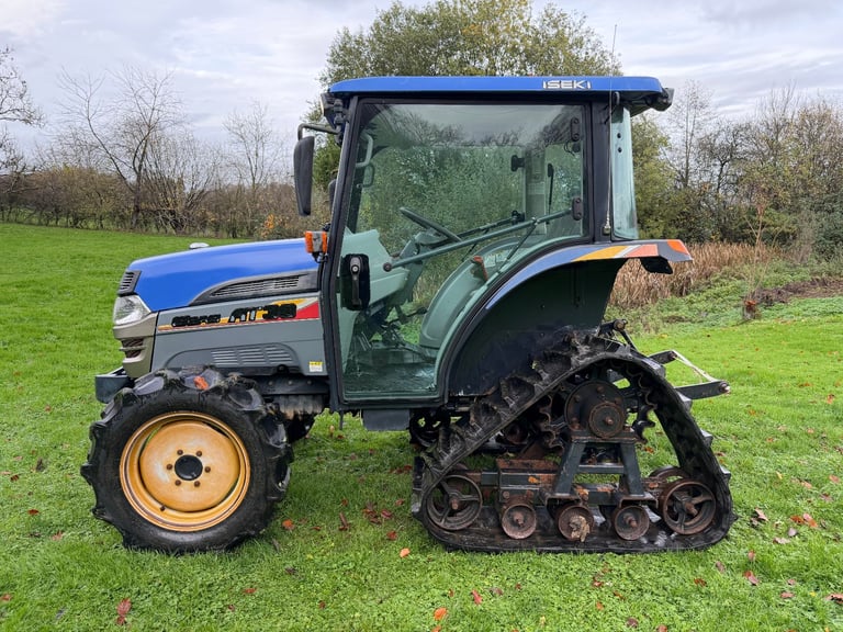 ISEKI AT33 4WD Half Track Crawler Compact Tractor *** WATCH VIDEO *** 33HP *  Power Steering