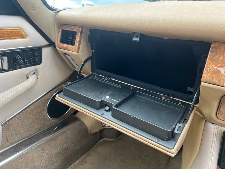 JAGUAR XJS CONVERTIBLE 5.3 V12 RARE IMPORTED RHD AUTO * FRESH IMPORT *