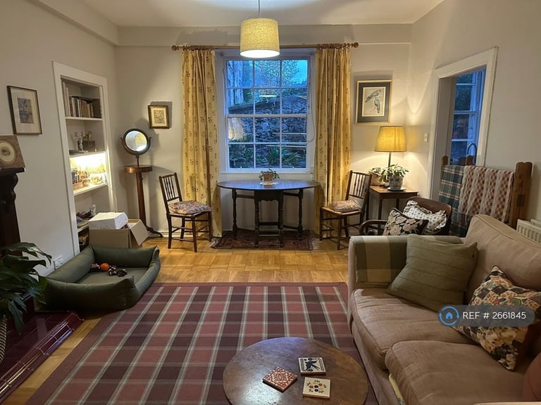 2 bedroom flat in Inverleith Terrace, Edinburgh, EH3 (2 bed) (#2661845)