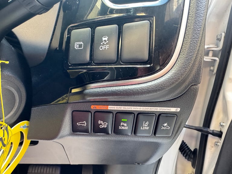 Mitsubishi, OUTLANDER, Estate, 2017, Other, 1998 (cc), 5 doors