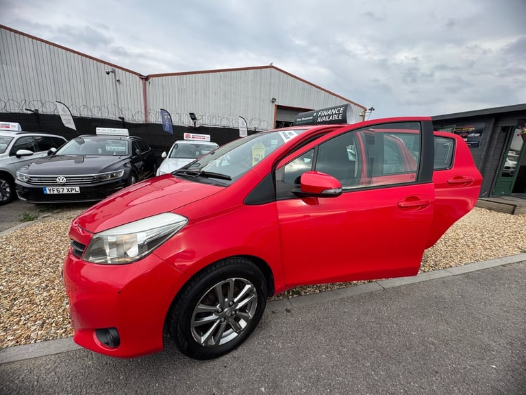 2014 Toyota Yaris 1.33 VVT-i Icon+ 5dr HATCHBACK Petrol Manual