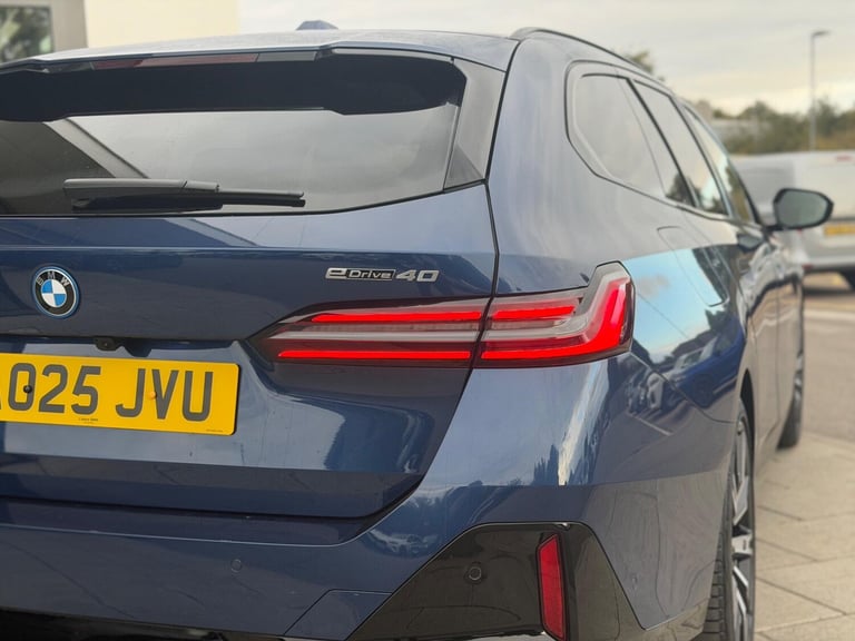 2025 BMW i5 250kW eDrive40 M Sport Pro 84kWh 5dr Auto ESTATE ELECTRIC Automatic