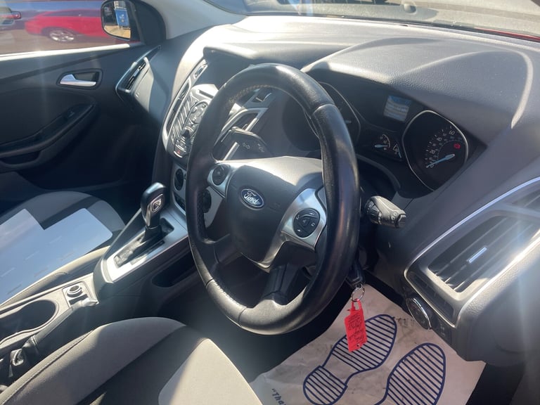 2013 Ford Focus 1.6 125 Zetec 5dr Powershift Petrol