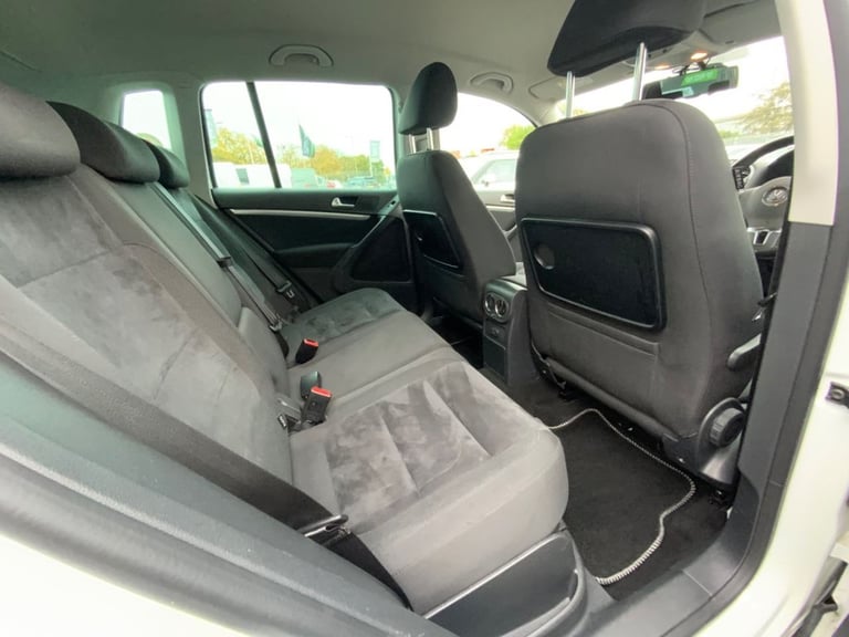 2015 Volkswagen Tiguan 2.0 TDI BlueMotion Tech Match Edition SUV 5dr Diesel DSG 4WD Euro 6 (s/s) ...